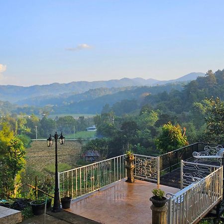 Balmy Hideout Cafe & Homestay Ban Huai Kaeo Bagian luar foto