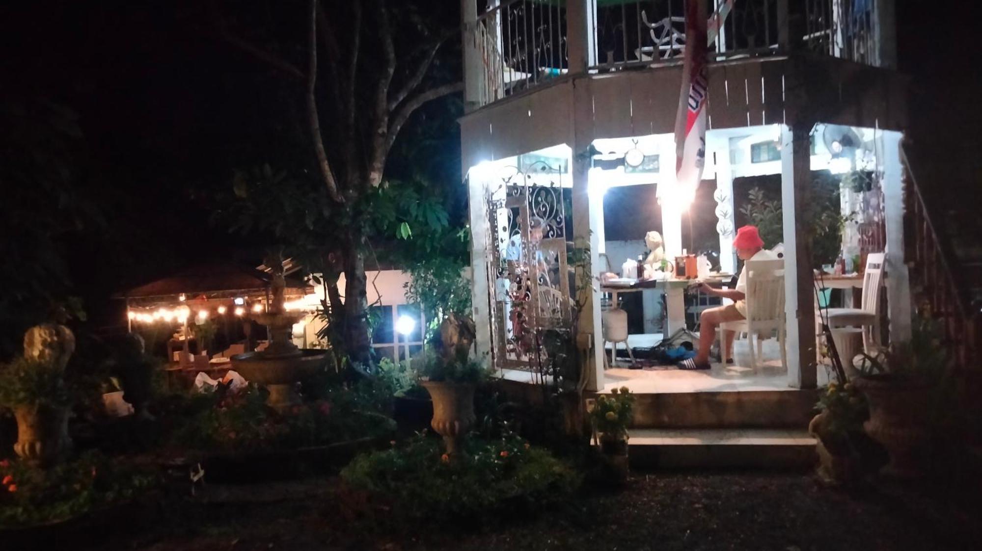 Balmy Hideout Cafe & Homestay Ban Huai Kaeo Bagian luar foto