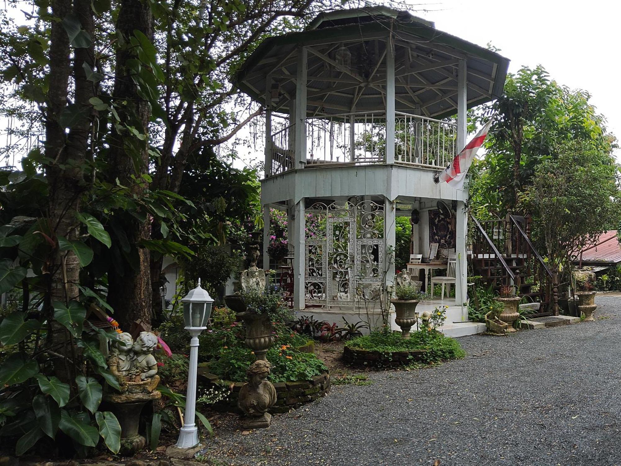 Balmy Hideout Cafe & Homestay Ban Huai Kaeo Bagian luar foto