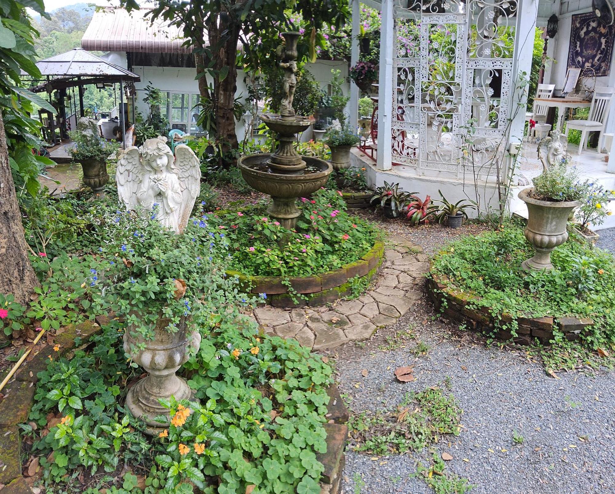 Balmy Hideout Cafe & Homestay Ban Huai Kaeo Bagian luar foto