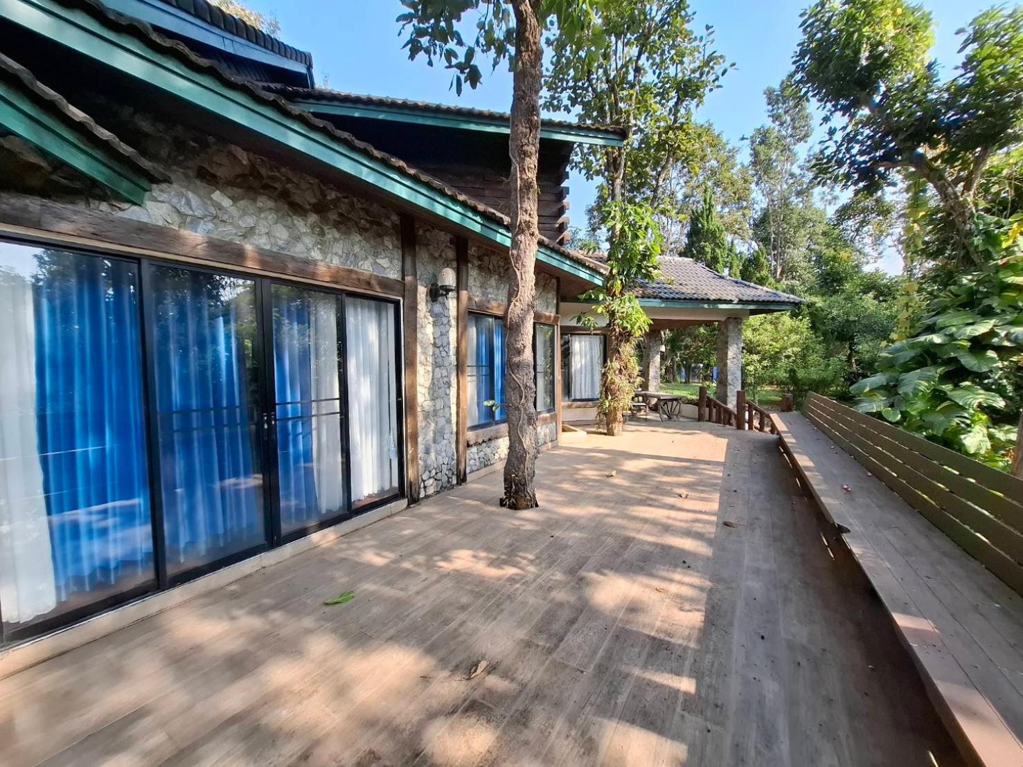 Balmy Hideout Cafe & Homestay Ban Huai Kaeo Bagian luar foto