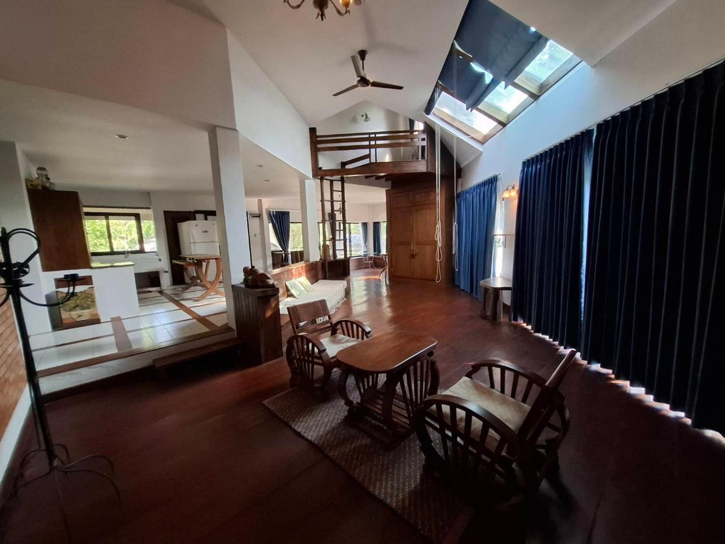 Balmy Hideout Cafe & Homestay Ban Huai Kaeo Bagian luar foto