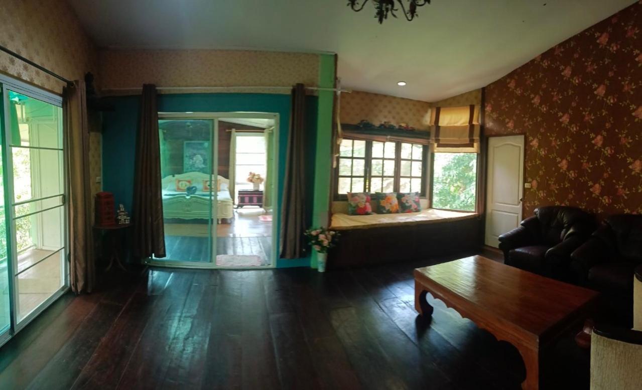 Balmy Hideout Cafe & Homestay Ban Huai Kaeo Bagian luar foto